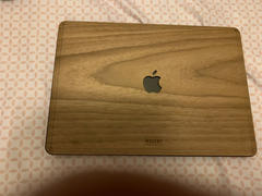 WoodWe MACBOOK PROTECTIVE CASE - Made of Real Wood - Walnut Review