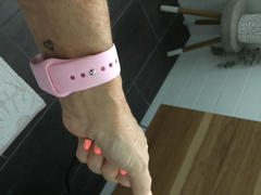 The Salty Fox Silicone Apple Watch Band - Pink Review