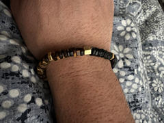 Karma and Luck Charismatic Aura - Tiger's Eye Black Onyx Bracelet Review