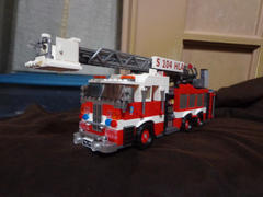 Your World of Building Blocks XINGBAO XB-03031 The Aerial Ladder Fire Truck Review