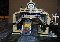 Your World of Building Blocks JIE STAR 89104 The Train Station: Studgate Review