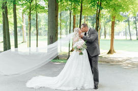 Dareth Colburn Mariah Pearl & Crystal Cathedral Veil Review
