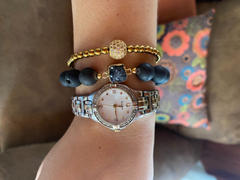 Bangili Pulsera de Hematitas Doradas con Abalorio Dorado de Micro Pavé Review