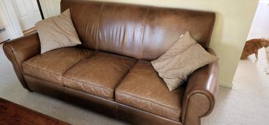 Club Furniture Tribeca 83 Inch Rustic Rolled Tight Back Leather Cigar Sofa Review