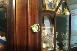 Hardwick's Octagonal Glass Knob ~ Depression Green Review