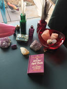 The Psychic Tree The Witches' Spell Book : For Love, Happiness, and Success by Cerridwen Greenleaf Review