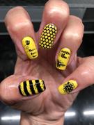 Maniology CYO Design Contest: Bees (m093) - Nail Stamping Plate Review