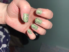 Maniology Mystic Woods: Earthly Medallions/Nature's Kaleidescope (m133) - Nail Stamping Plate Review