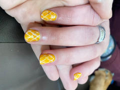 Maniology Plaid Perfection (m267) - Nail Stamping Plate Review