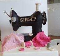 CAKESBURG SINGER Sewing Machine Cake Review