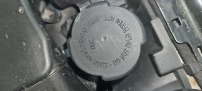 Kiwi Car Parts Radiator Expansion Tank Cap Suitable for BMW E36 E46 E38 E39 E53 E83 X5 X6 E65 E66 17111712669 17119071581 1711174223 117111742232 Review