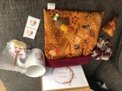 The Hoghouse NOVEMBER: Winter Warmer Sploot Photo Box. Release date end of October Review