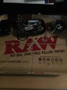 CaliConnected Raw® XXL Metal Dinner/Rolling Tray w. Foldable Legs (20” x 15”) Review
