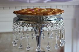 tableclothsfactory.com 11 Round Silver Metallic Trumpet Cake Riser Stand 17 Tall Review