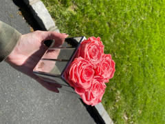Eternal Roses® Lexington Small Forever Roses Gift Box Review