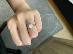 Kobelli clássico solitário de 1 quilate redondo brilhante anel de noivado de moissanite avaliação em ouro 14k