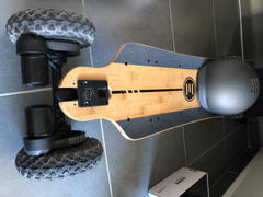 Weebot Skateboard électrique Evolve GTR Bambou Tout-Terrain Review