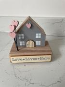 KC Cottage Love Lives Here Wooden House Block Review