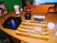 420 Science RAW Backflip Magnetic Bamboo Striped Rolling Tray Review