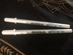 Bunbougu.com.au Sakura Gelly Roll Classic Gel Pen - White Ink - 08 Medium Point - 0.4 mm Review