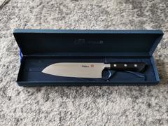 JapaneseChefsKnife.Com Hattori Forums FH Series FH-4L Santoku 170mm (6.6inch, Black Linen Micarta Handle) Review