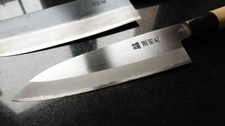 JapaneseChefsKnife.Com Mizuno Tanrenjo Akitada Hontanren Series White Steel Wa Santoku (165mm and 180mm) Review
