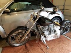 Lowbrow Customs 5-3/4 inch diameter Chrome Bottom Mount Halogen Headlight Review