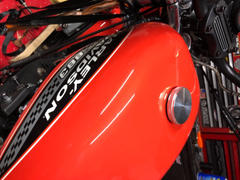 Lowbrow Customs Banded Screw-In Gas Cap for Harley-Davidson 1996 & later - Aluminum Review