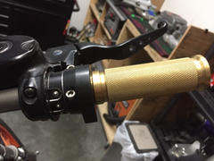 Lowbrow Customs Throttle Housing 1981-1995 Harley Thread-In Dual Cable - Black - 1 Inch Review