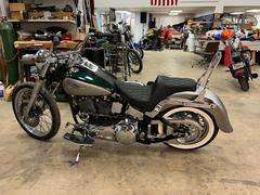 Lowbrow Customs Replacement Rear Fender 1986-97 Harley-Davidson FLST/FLSTC - Smooth Style Review