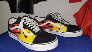 Vgeneration.ro Tenisi negri cu imprimeu flacara Old Skool (FLAME) Review