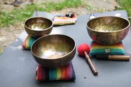 DharmaShop Rainbow Chakra Singing Bowl Pillow Review