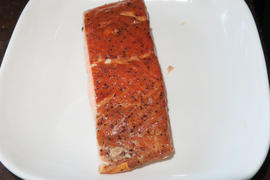 Pure Food Fish Market Garlic-Pepper Smoked Salmon Review