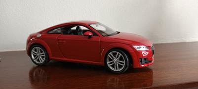 Oxford Diecast Welly 2014 Audi TT Coupe - 1:24 Scale Review