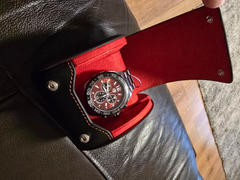 Aevitas UK Étui à rouleau à une seule montre en cuir nappa noir premium avec doublure rouge par Aevitas Review