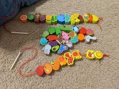 United States Montessori Wooden Stringing Animals, Fruits and Vegetables Review