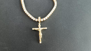 The GUU Shop 925S & VVS Moissanite Crucifix Necklace Review