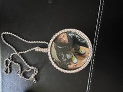 The GUU Shop MEDIUM 3D CIRCLE CUSTOM PICTURE PENDANT Review