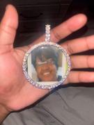 The GUU Shop LARGE 3D CIRCLE CUSTOM PICTURE PENDANT Review