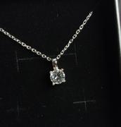 Cate & Chloe Araylia Strong 18k White Gold Plated Necklace with Solitaire Round Cut Swarovski Crystal Review