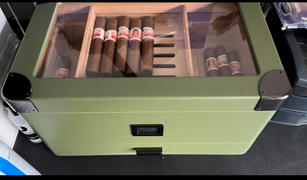 Case Elegance - give the gift of Elegance Military Glass Top Humidor Review
