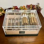 Case Elegance - give the gift of Elegance Felix Pro Tupperdor - Acrylic Humidor Review