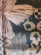Buttonscarves The Wonderland Square - Raspberry Review
