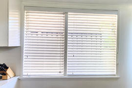 Quickfit Blinds and Curtains Timber Look Venetian Blind 50mm Slats White Review