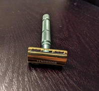 Fendrihan Canada Fendrihan Stainless Steel Safety Razor with Gold PVD Coated Head, Limited Edition Review
