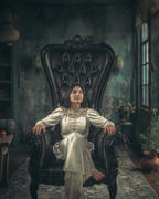 THRONE KINGDOM Queen Tiffany Throne Chair - Black / Gold Review