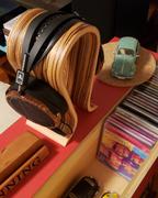 Elusive Disc Sieveking Sound Omega Headphone Stand (Zebrano) Review