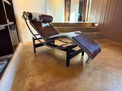 Sohnne Support Corbusier LC4 Chaise Lounge Review