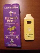 Reseña del vaporizador desechable Liquid Diamond de Cali Canna Flower Dept (2.5 g): sabor a uva Ape.