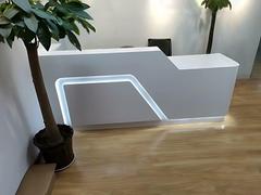 Maoters Lacquered Curved Company Reception Desk Review